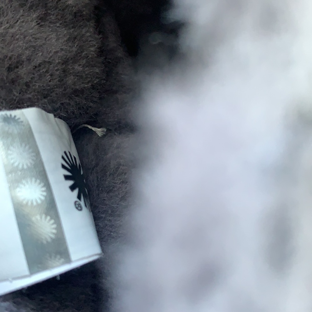 New UGG classic mini zip suede boots - Picture 11 of 14